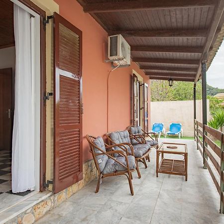 Villa Popi On The Beach Of Agios Gordios アギオス・ゴルディオス エクステリア 写真