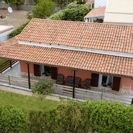 Villa Popi On The Beach Of Agios Gordios アギオス・ゴルディオス エクステリア 写真