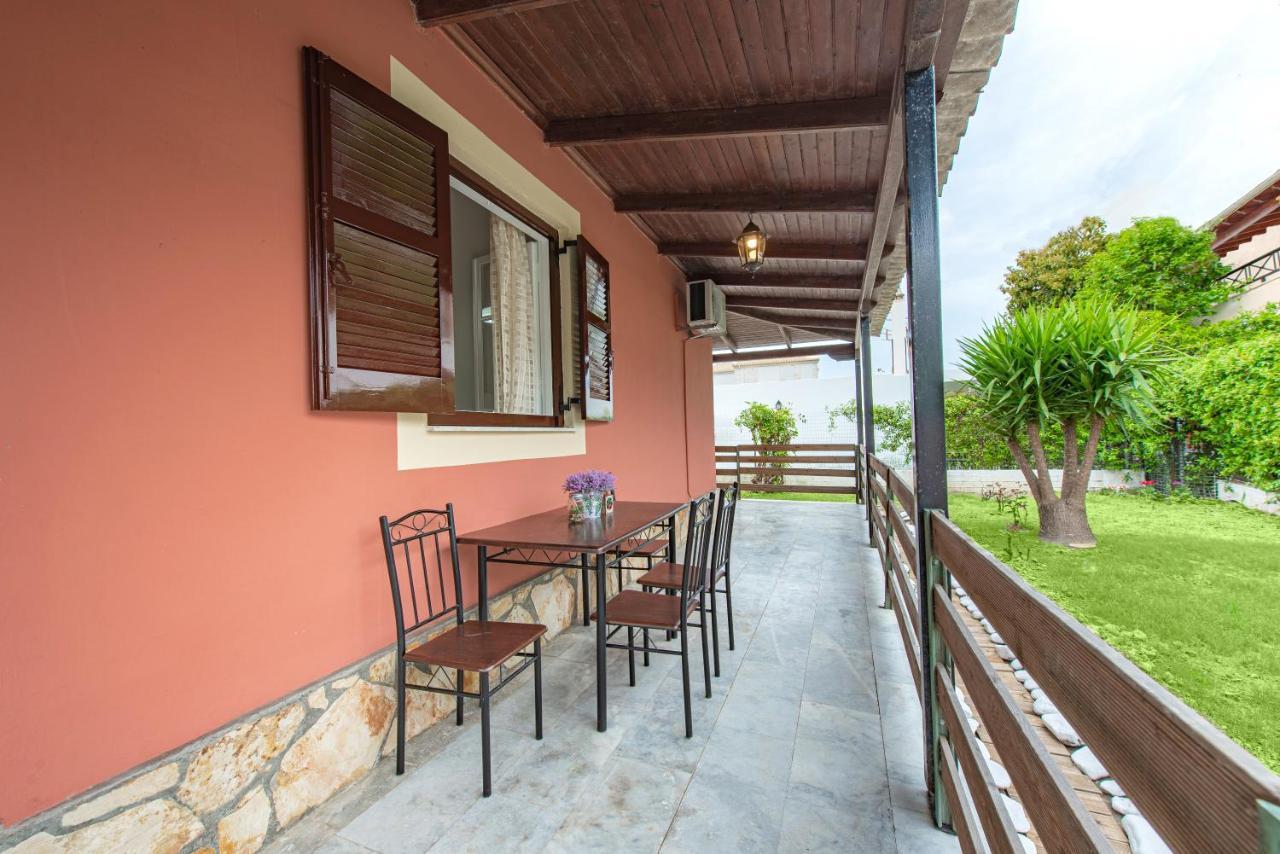 Villa Popi On The Beach Of Agios Gordios アギオス・ゴルディオス エクステリア 写真
