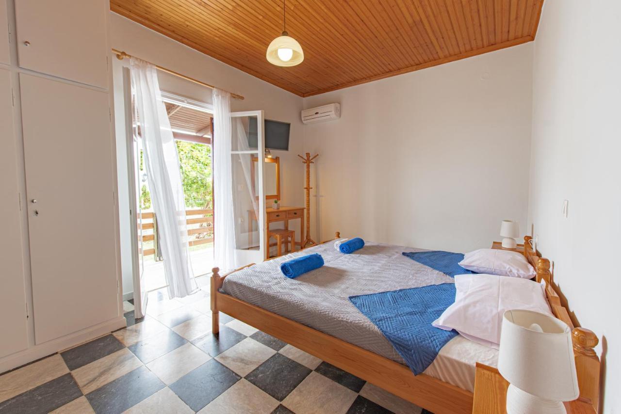Villa Popi On The Beach Of Agios Gordios アギオス・ゴルディオス エクステリア 写真
