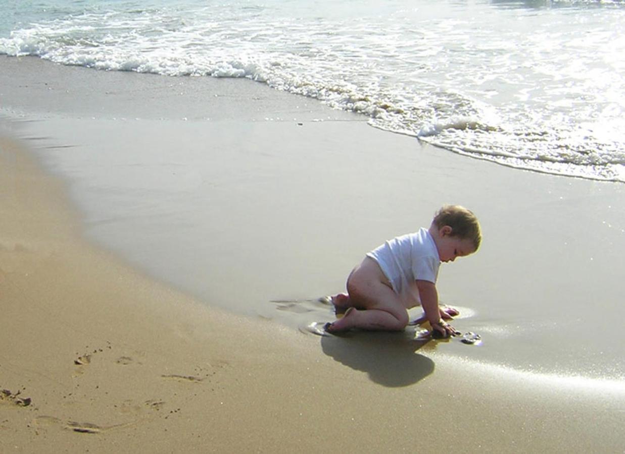Villa Popi On The Beach Of Agios Gordios アギオス・ゴルディオス エクステリア 写真